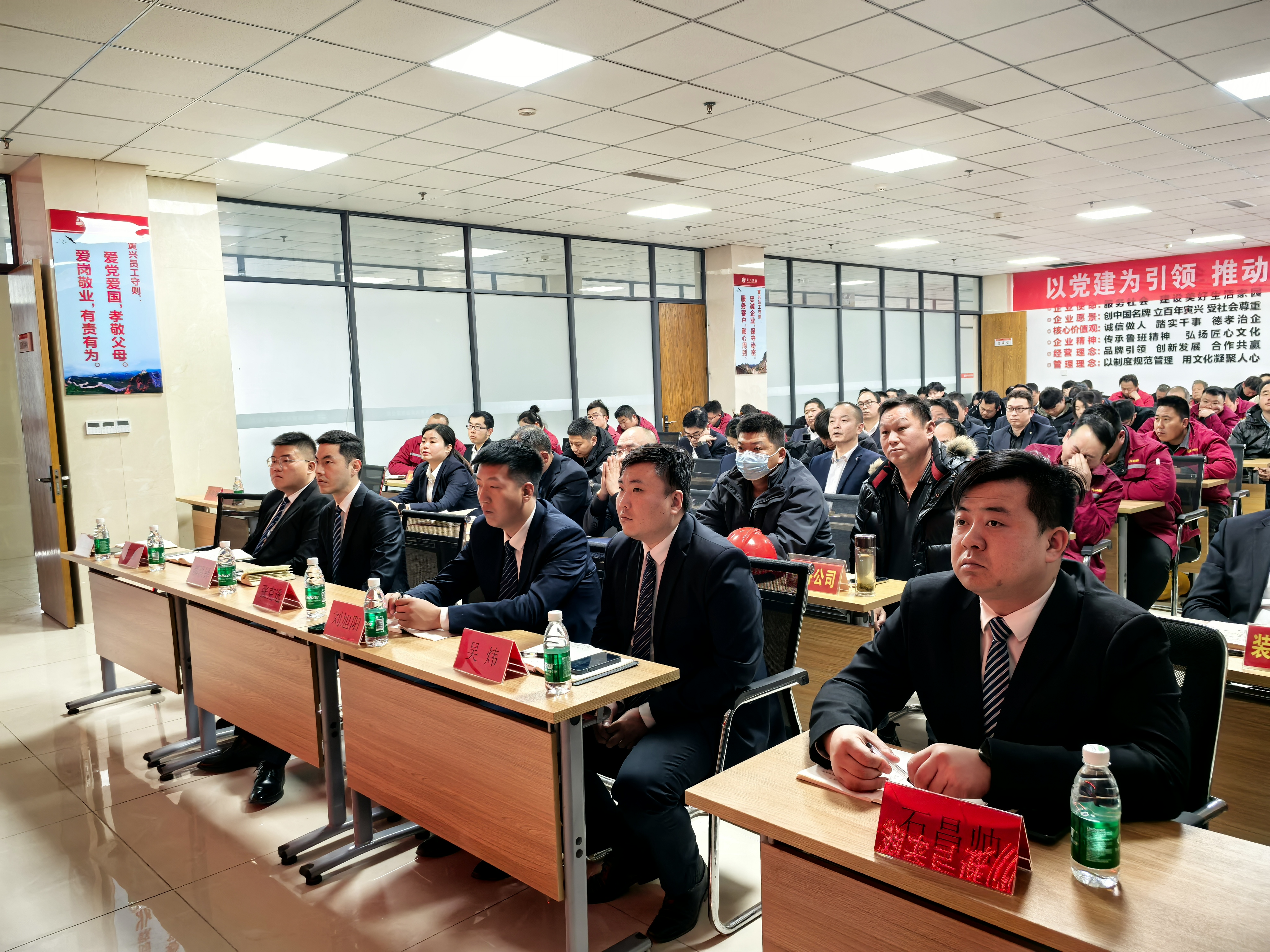 牧原建筑攜手寅興實業(yè)開展安全培訓專題活動，共筑安全生產(chǎn)新防線